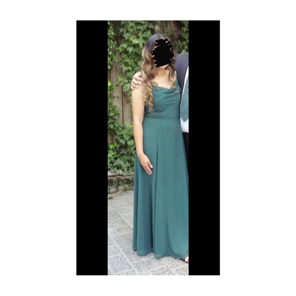 Elegant Green Evening Gown